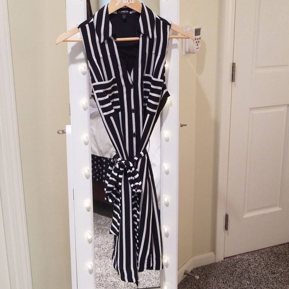 Express Button/Waist Tie Dress SM